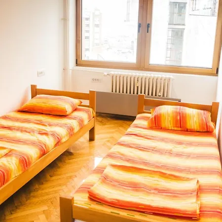 Aparment Theatre Apartment Nis Exterior photo